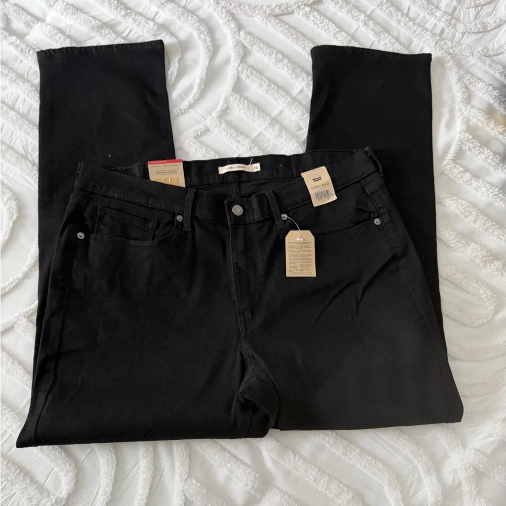Levi's Classic Straight Black Jeans - Picture 1 of 12